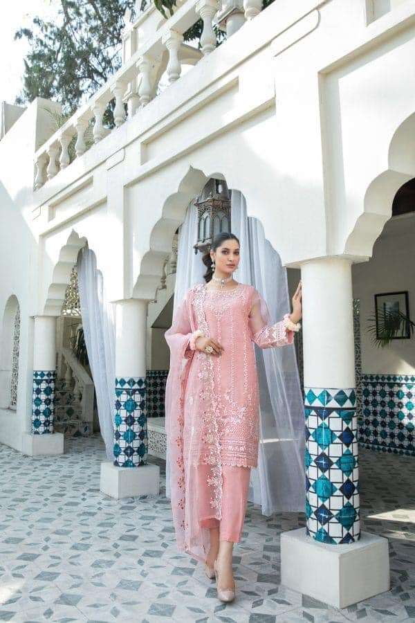 ZAROUHI Ready-to-Wear - 03