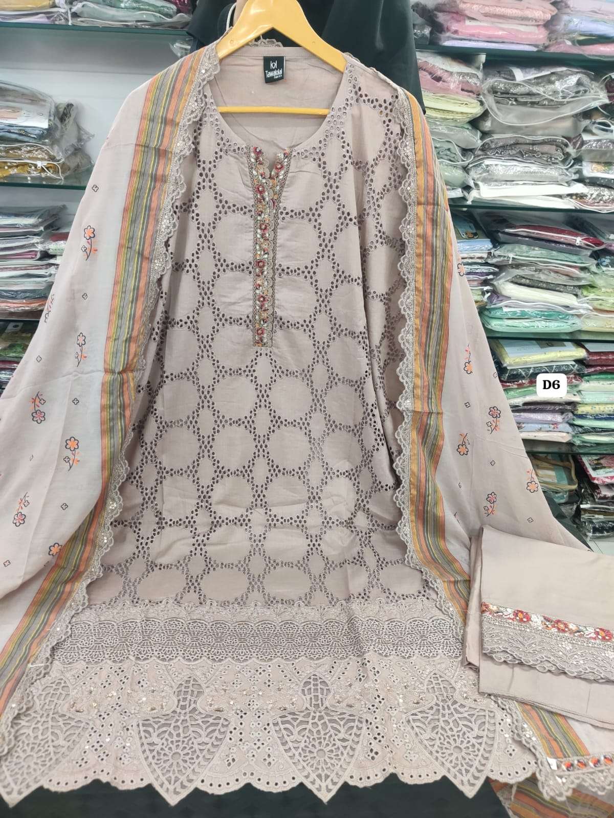 HIRANUR New Embroidered Schiffli Lawn Shahid Tawakkal-14