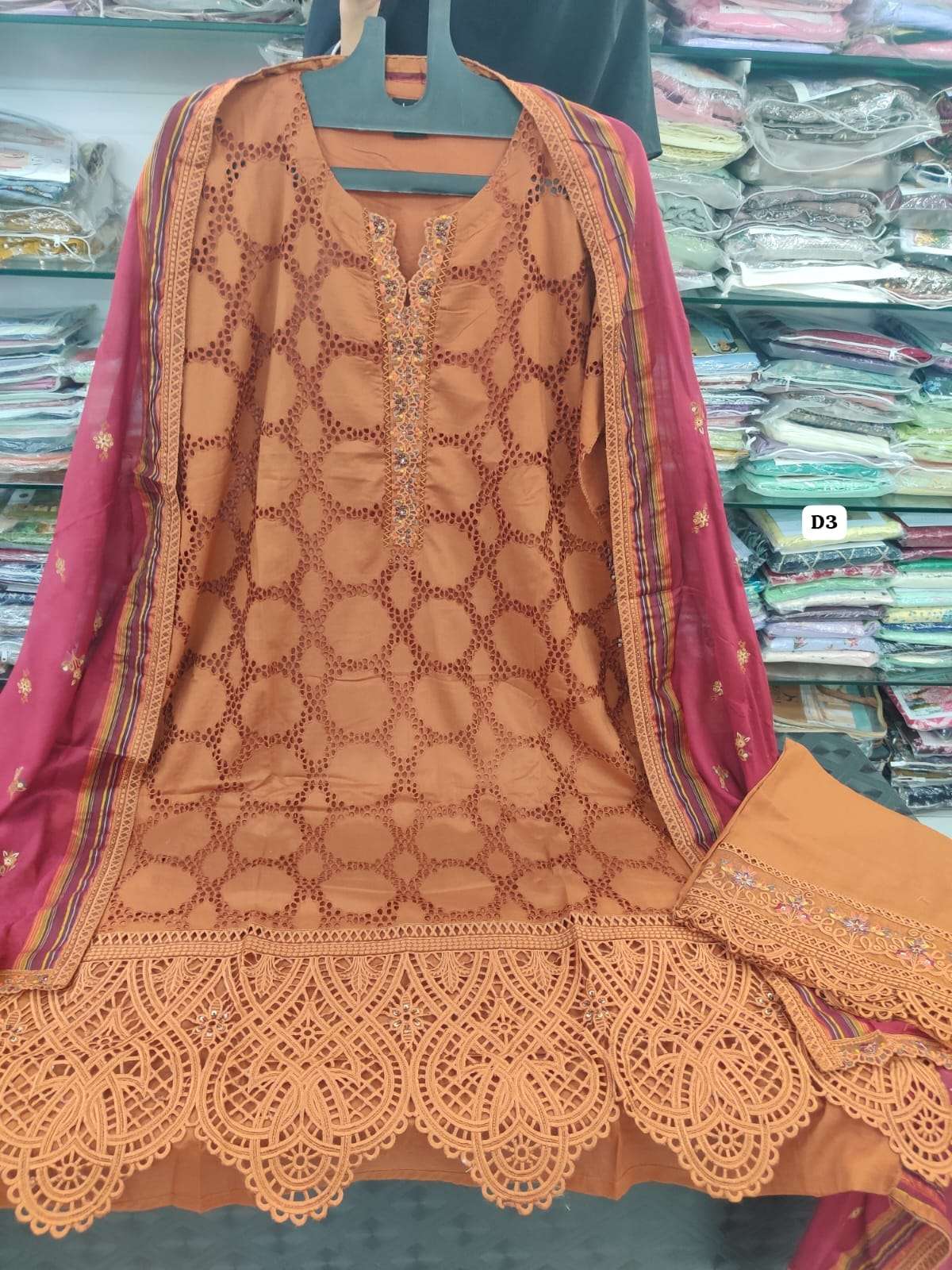 HIRANUR New Embroidered Schiffli Lawn Shahid Tawakkal-17