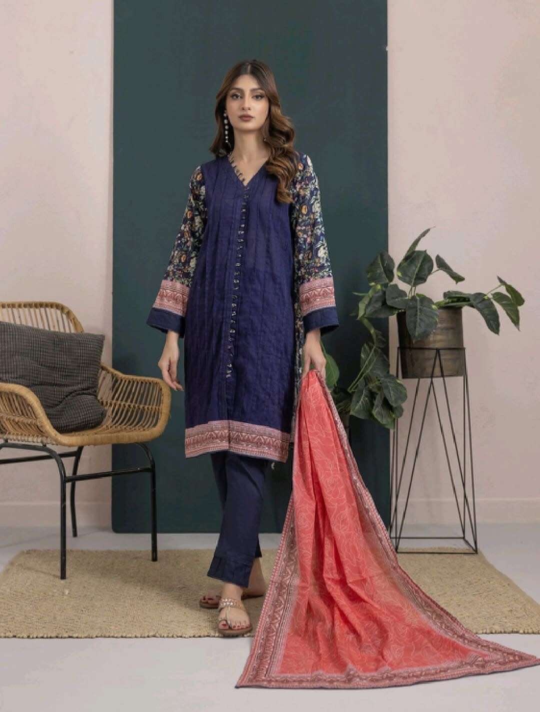 NINOKARA Printed Lawn Collection 2025 by Regalia-11