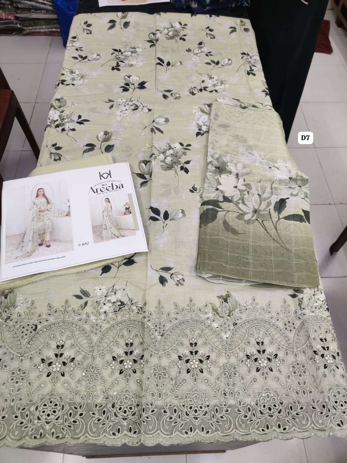 AREEBA BY TAWAKKAL-03