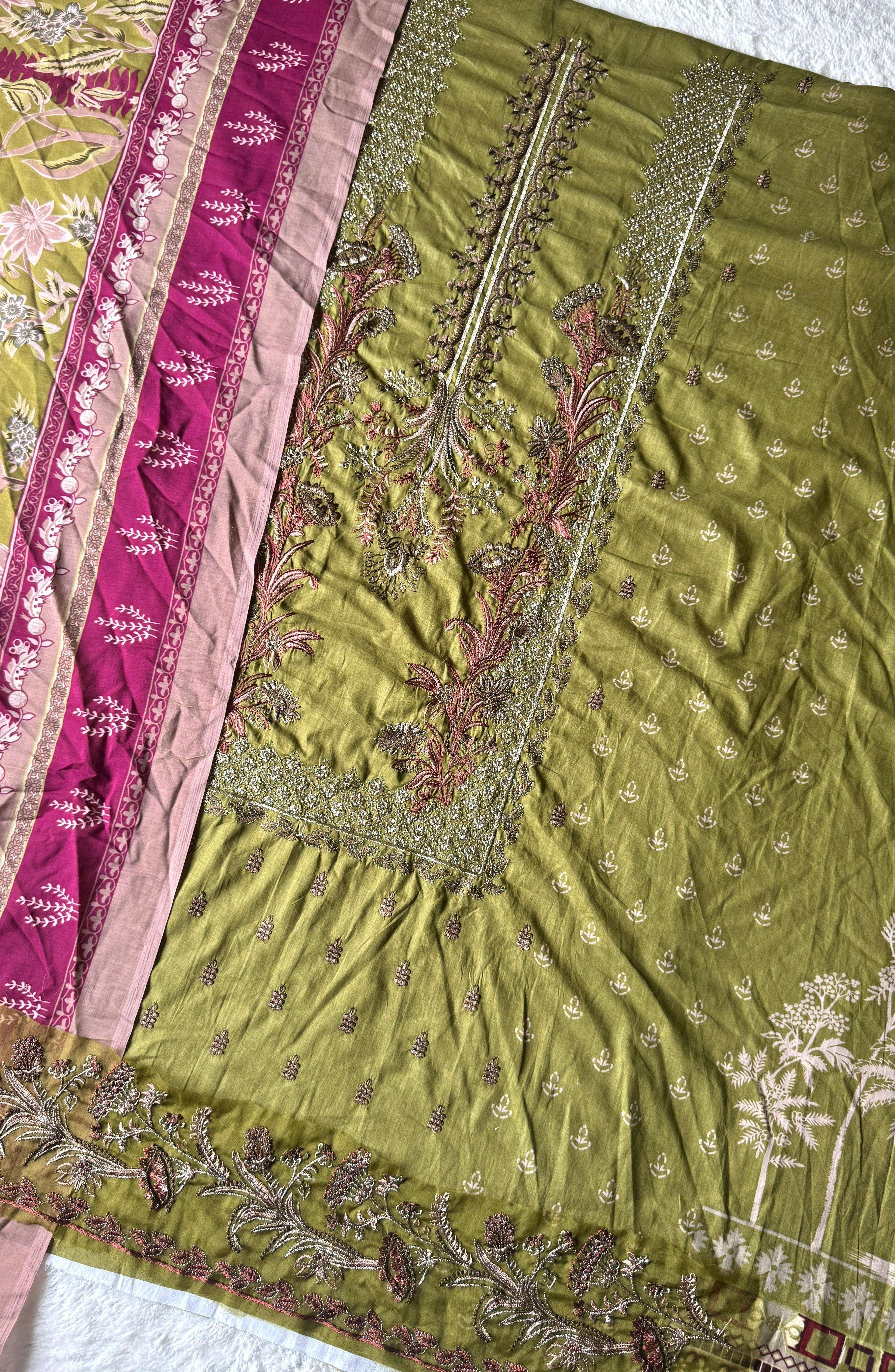 D no:-3374 CHEVRON LUXURY LAWN COLLECTION BY JIHAN-04