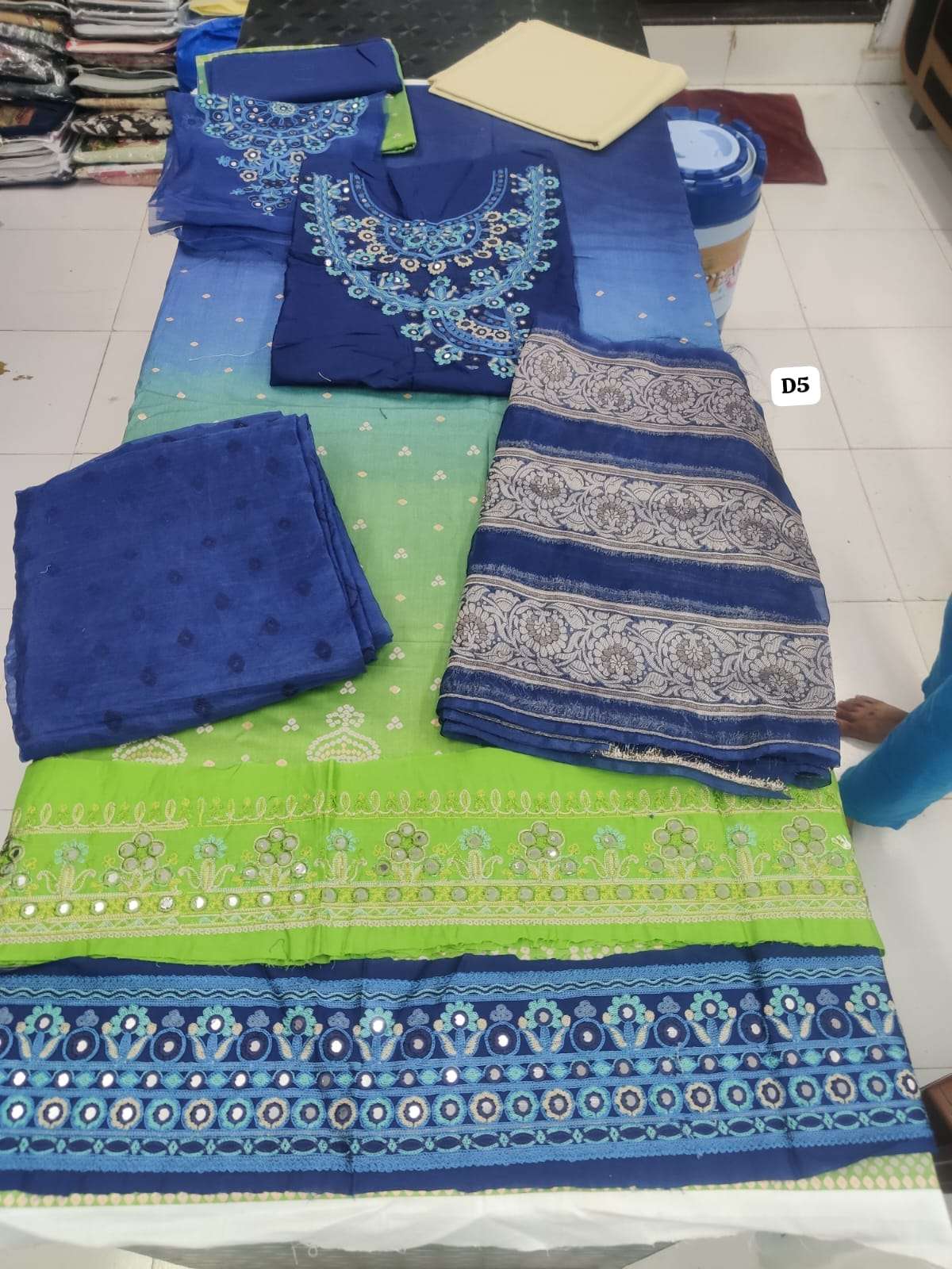 Maria b Lawn The Original Lawn Collection sale Pakistani-09