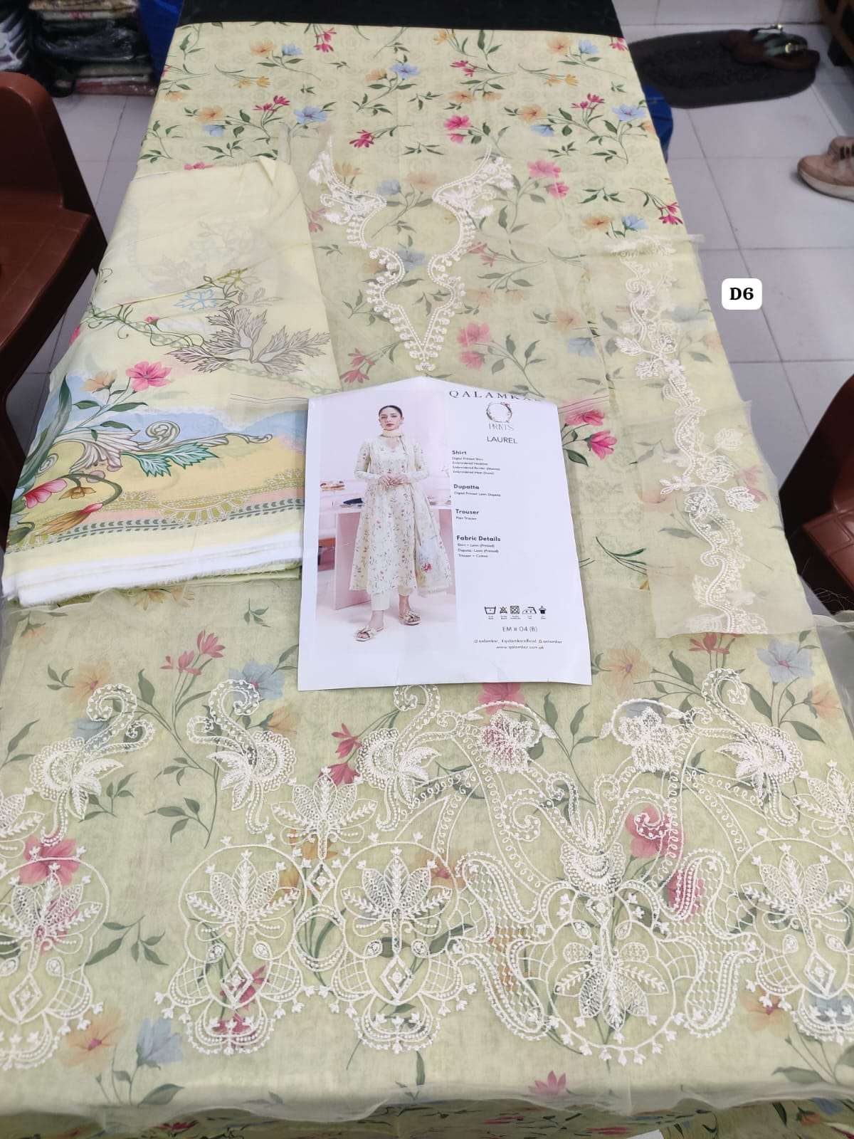 QPrints Unstitched Embroidered Lawn Open Pic 25 Vol 2 By Qalamkar-15