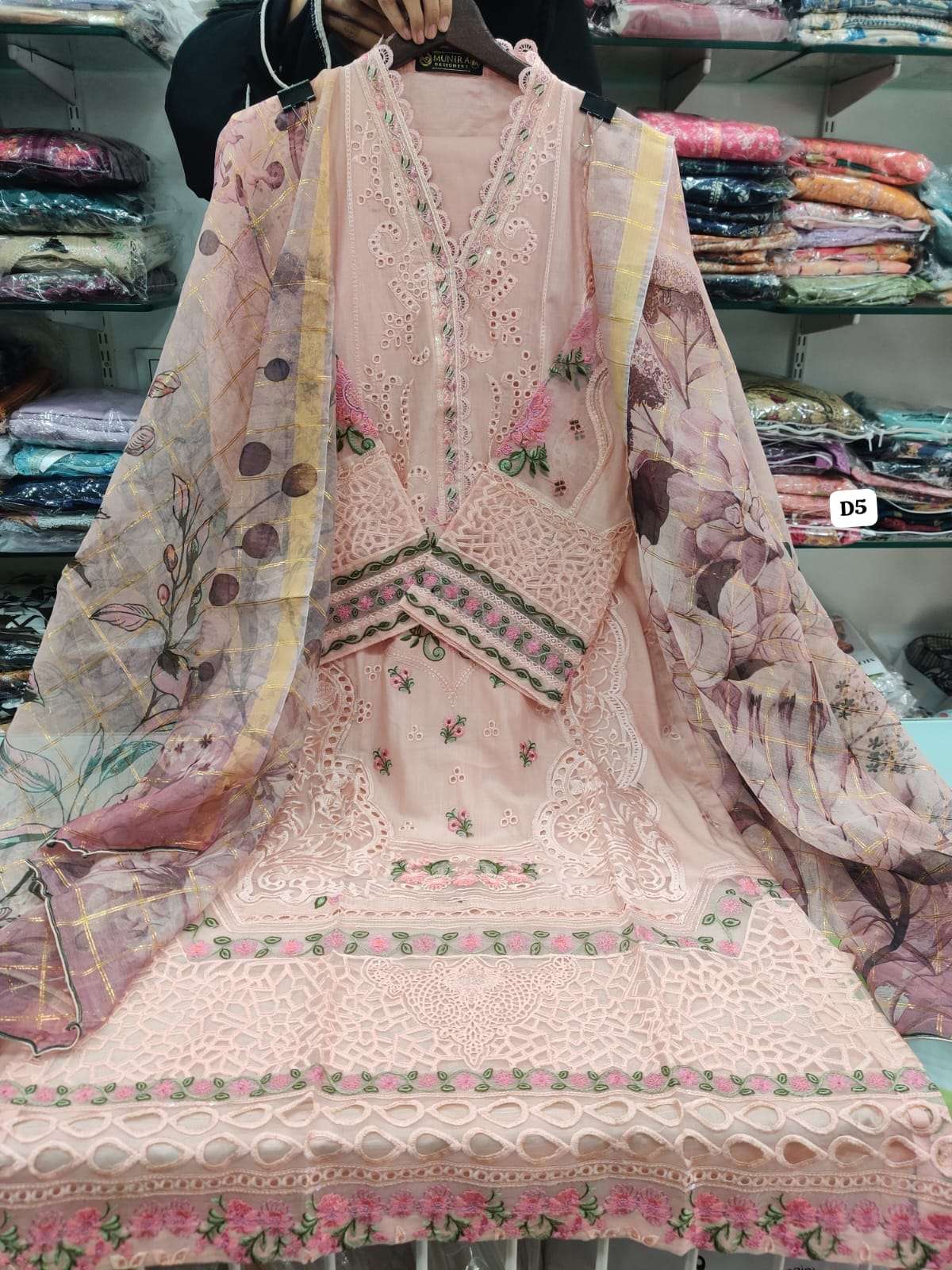 RTW LUXURY LAWN 25 by MUNIRA DESIGNERS-10