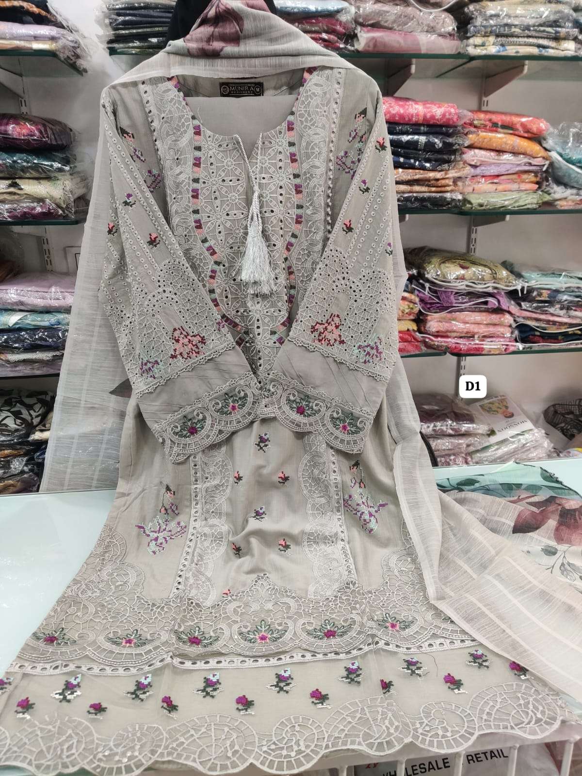 RTW LUXURY LAWN 25 by MUNIRA DESIGNERS-14