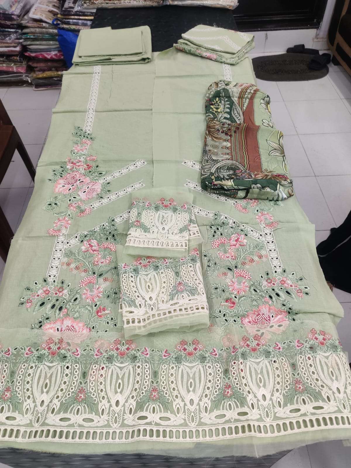 OMBRE X HANIA AMIR LUXURY LAWN COLLECTION 2025 by JADE-01