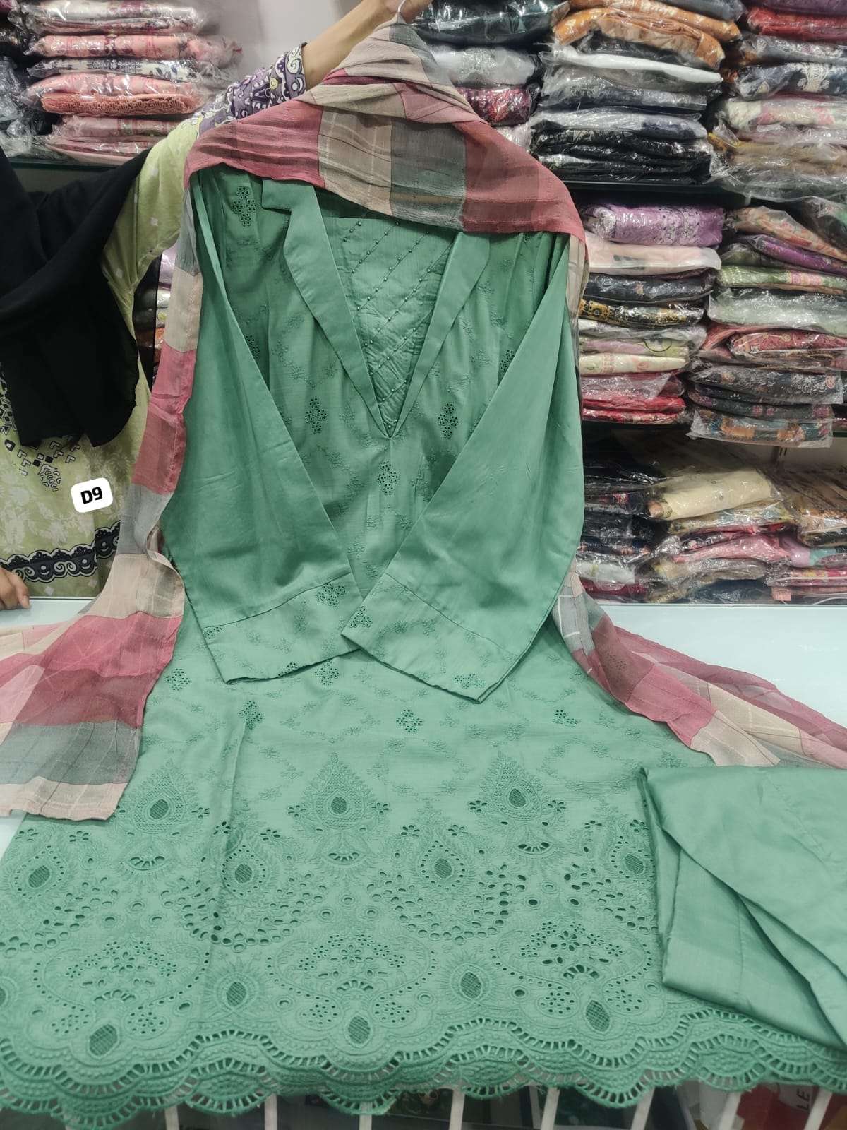 RTW Schiffli Lawns by Tawakkals-01