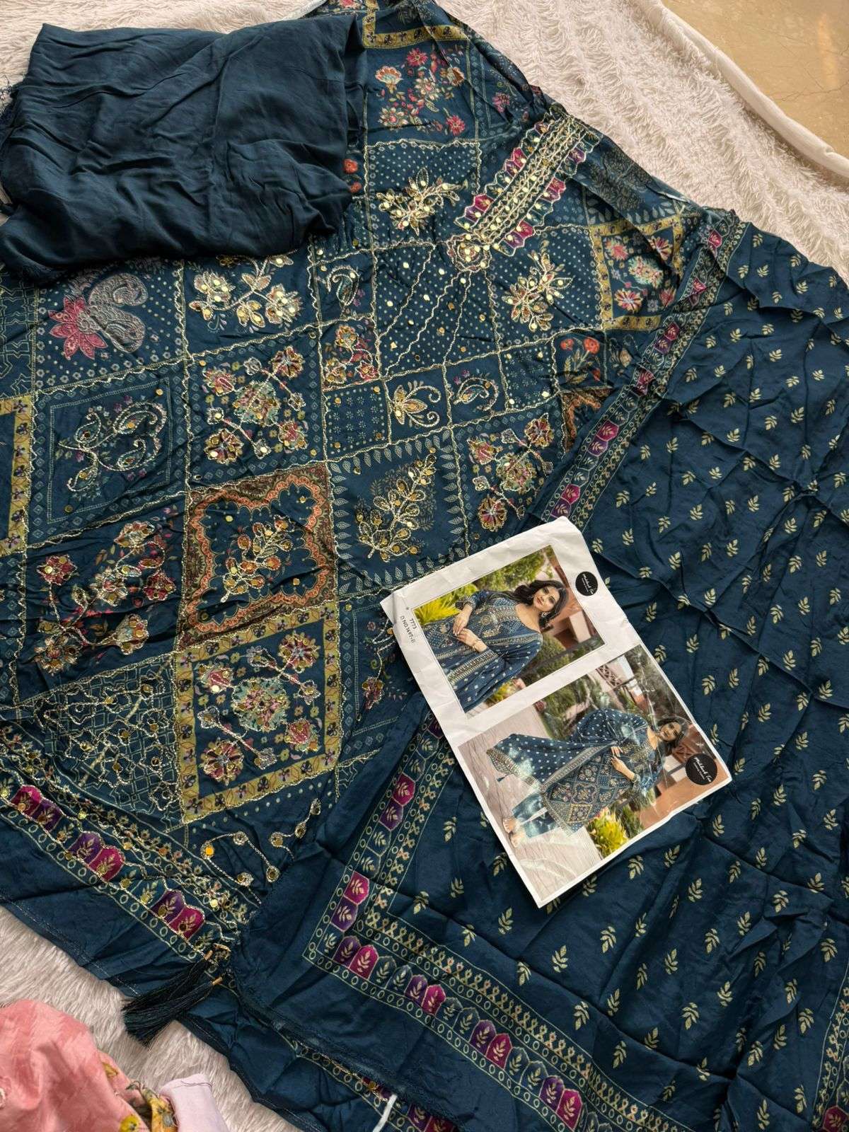 Design No - 697 BY MEHBBOB TEX-04