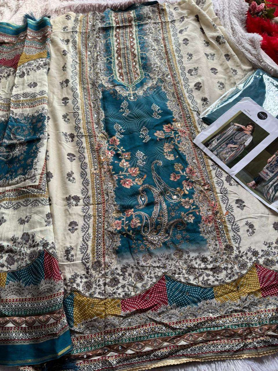 Design No - 1724 ABCD MEHBBOB TEX-08