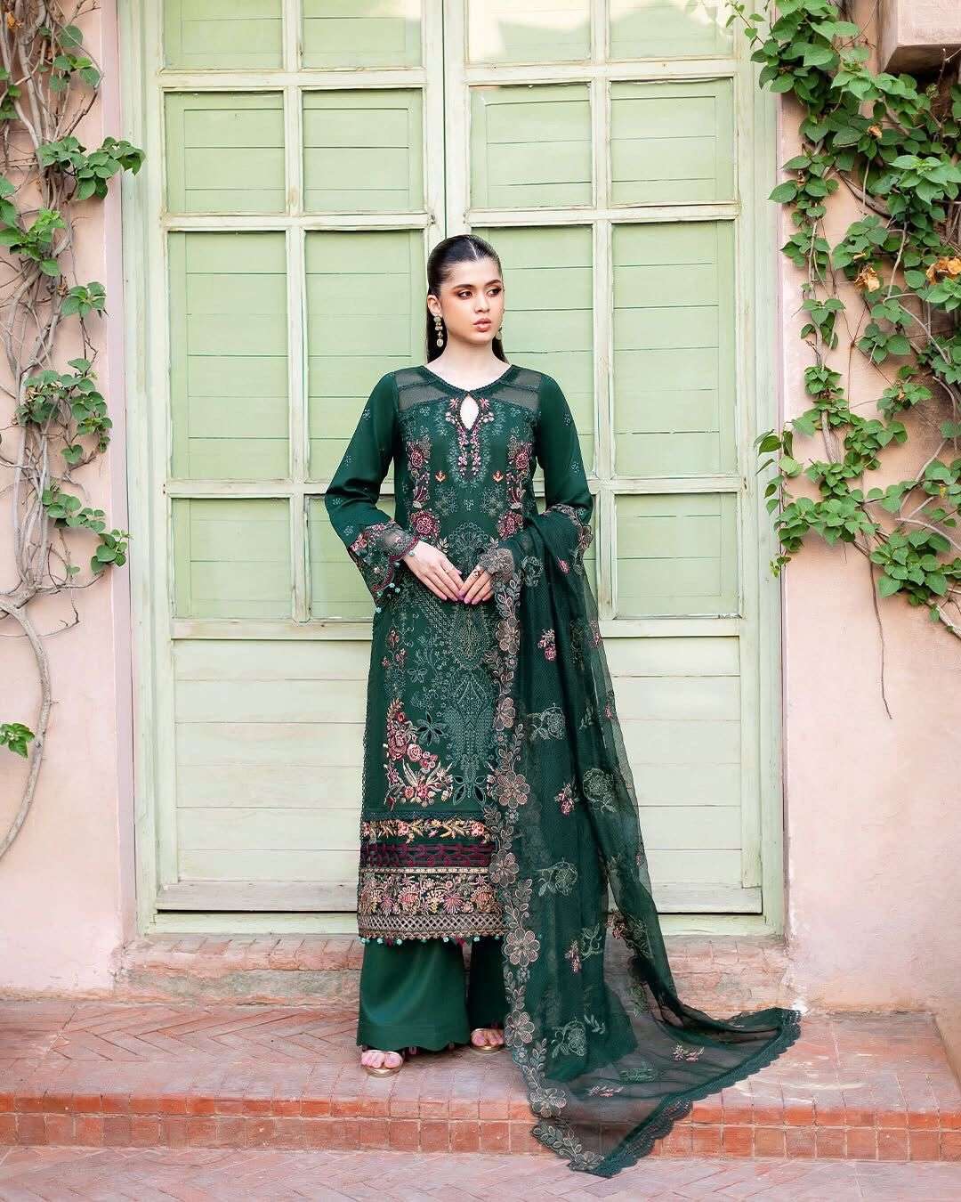 RAMSHA ANDAAZ LUXURY LAWN VOL 12 BY-04