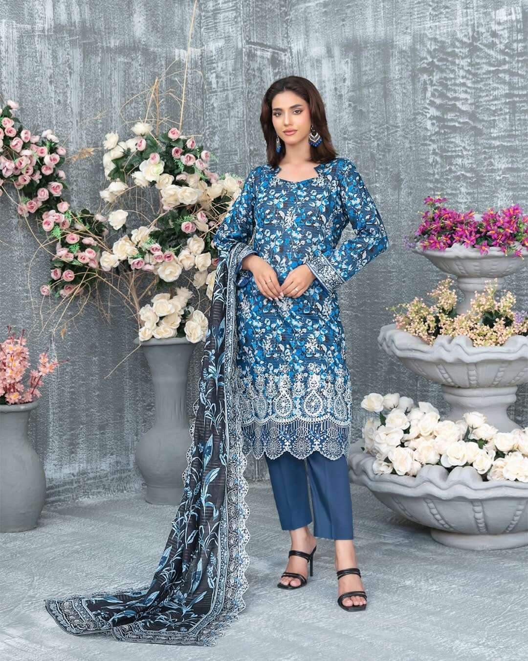 SAESHA OPEN AND MODEL PIC BY TAWAKKAL-05