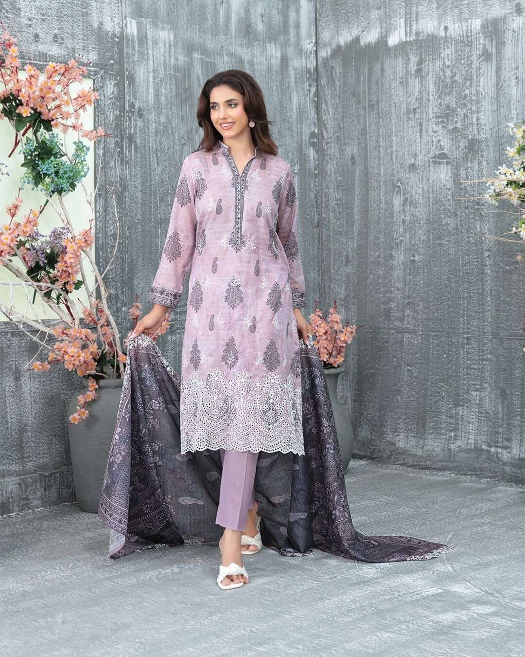 SAESHA OPEN AND MODEL PIC BY TAWAKKAL-08