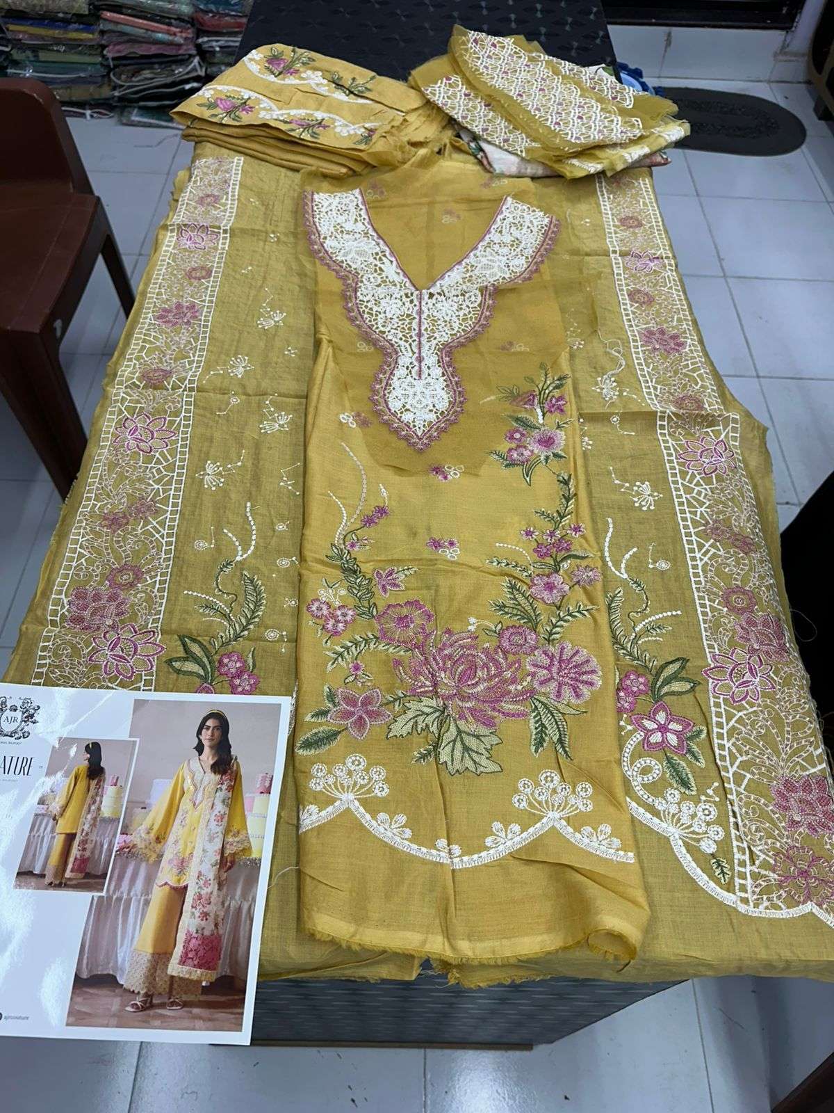 SIGNATURE LAWN 2025 BY AJR-22