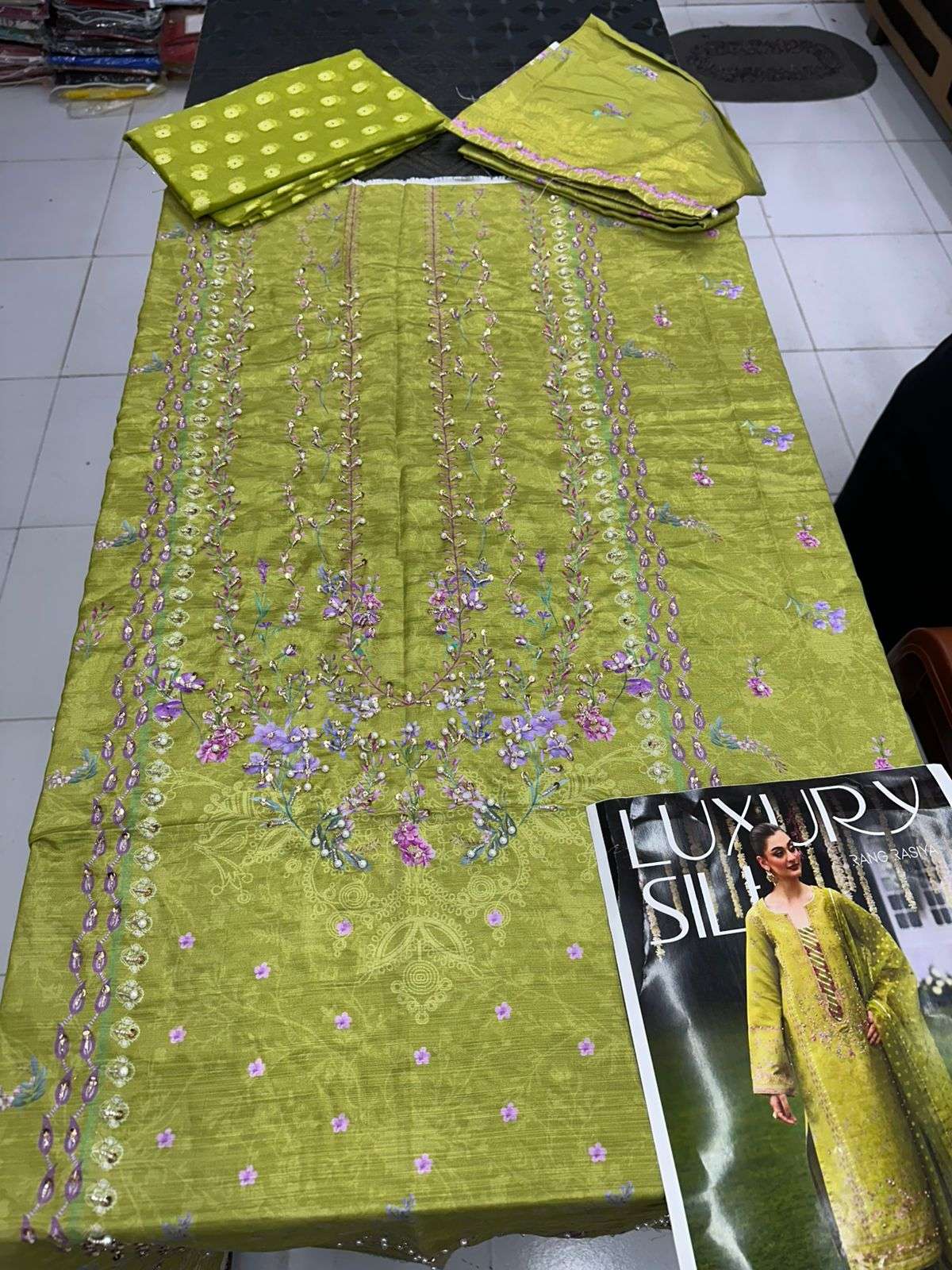 Luxury Silk Collection 2025 Rang Rasiya -17