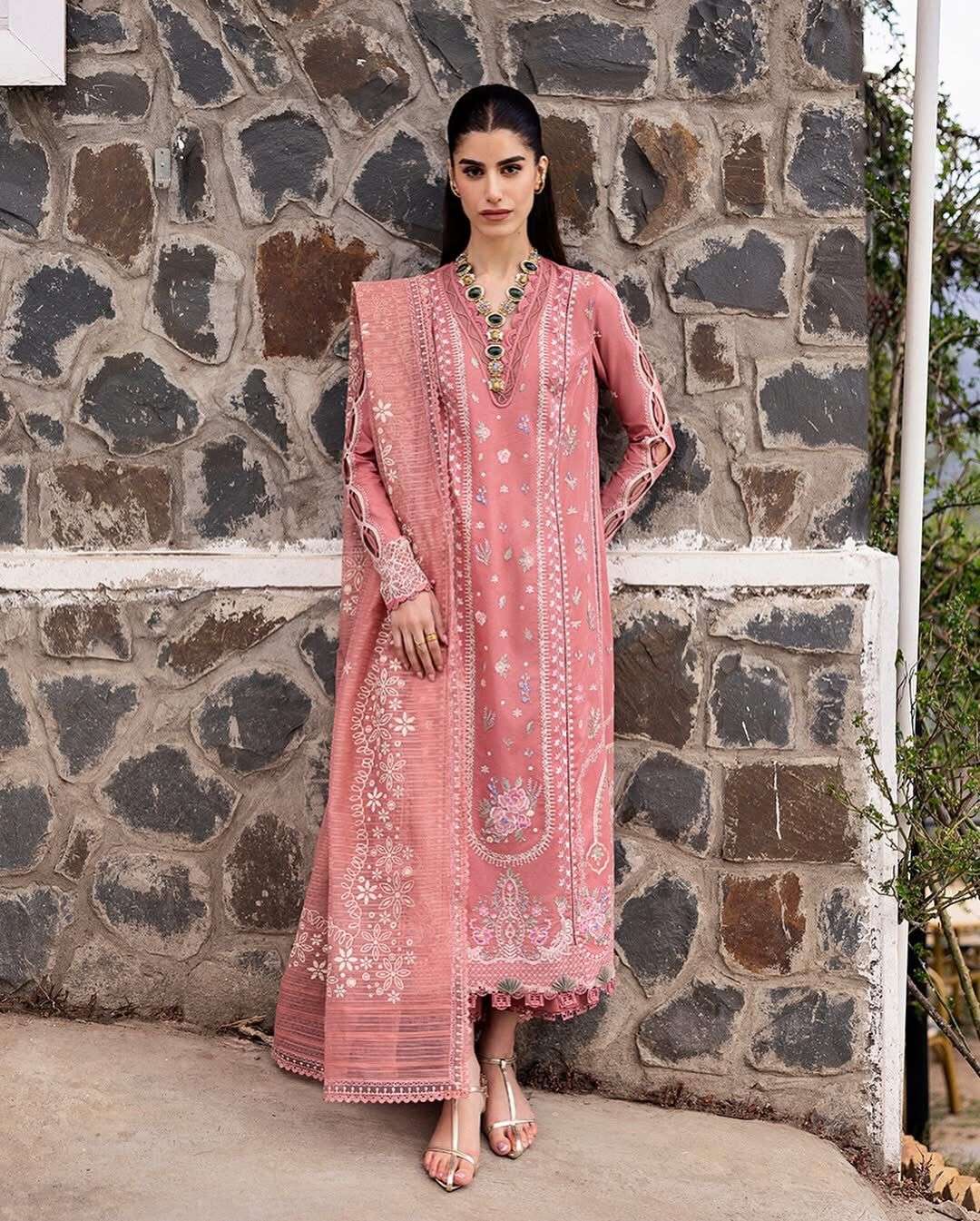 Qlinekari Lawn Collection 2025 by Qalamkar-11