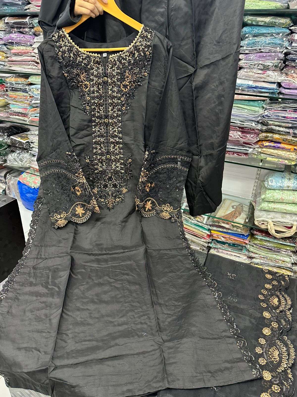 Embroidered Luxury Festive Collection Ready to Wear by Zahra Rubab-15