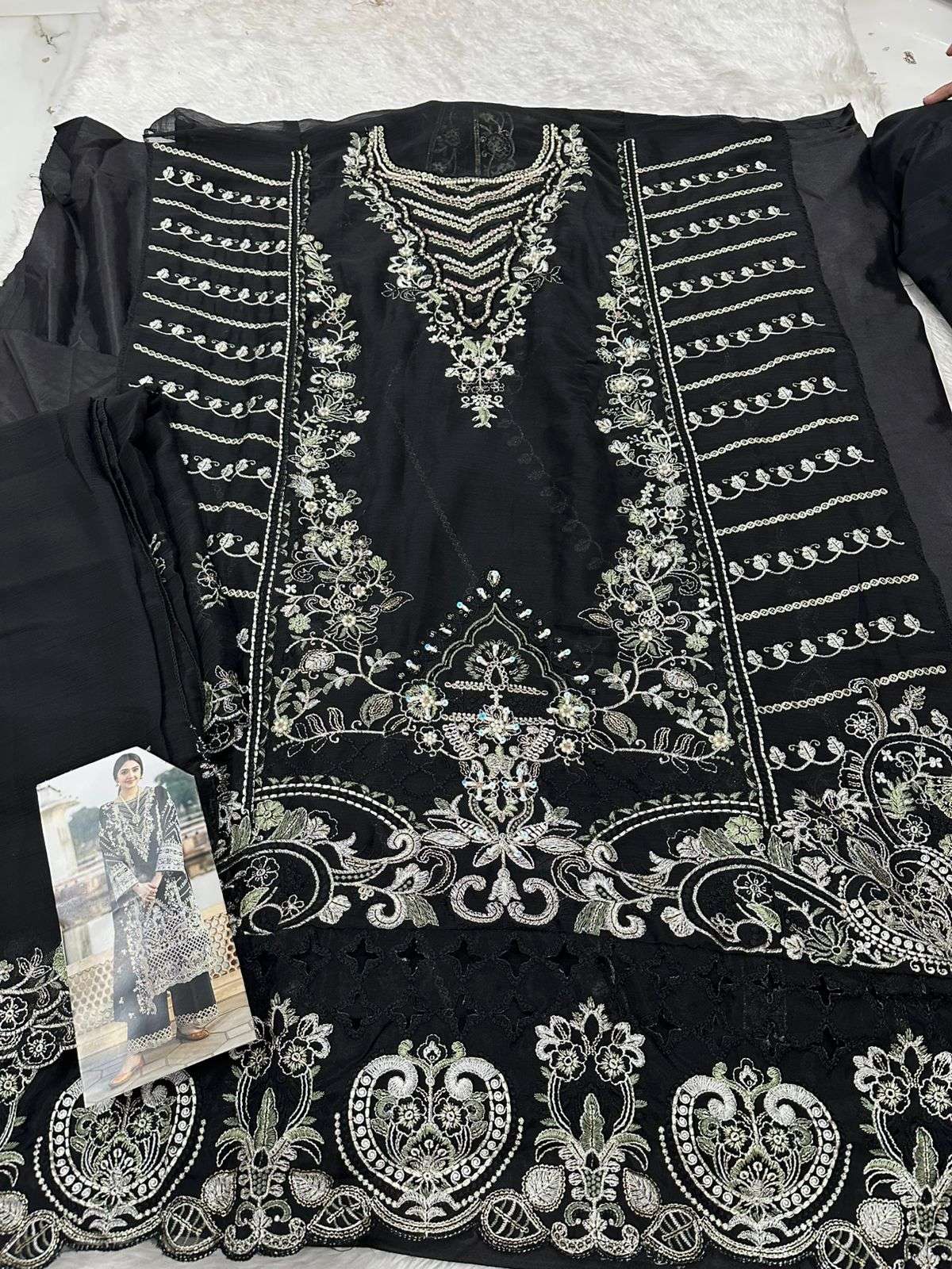 Falah Premium Party Wear Collection Code - 26013 By Falah Designer Suits - 01