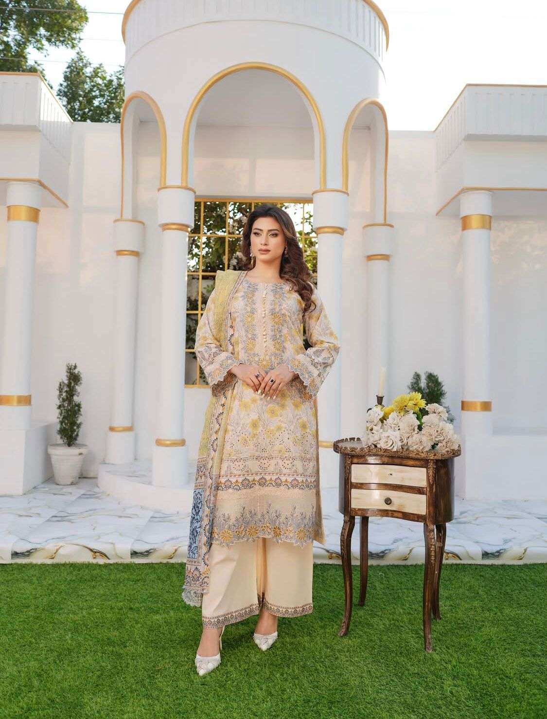 MUNIRA DESIGNERS LAWN BY RTW-11