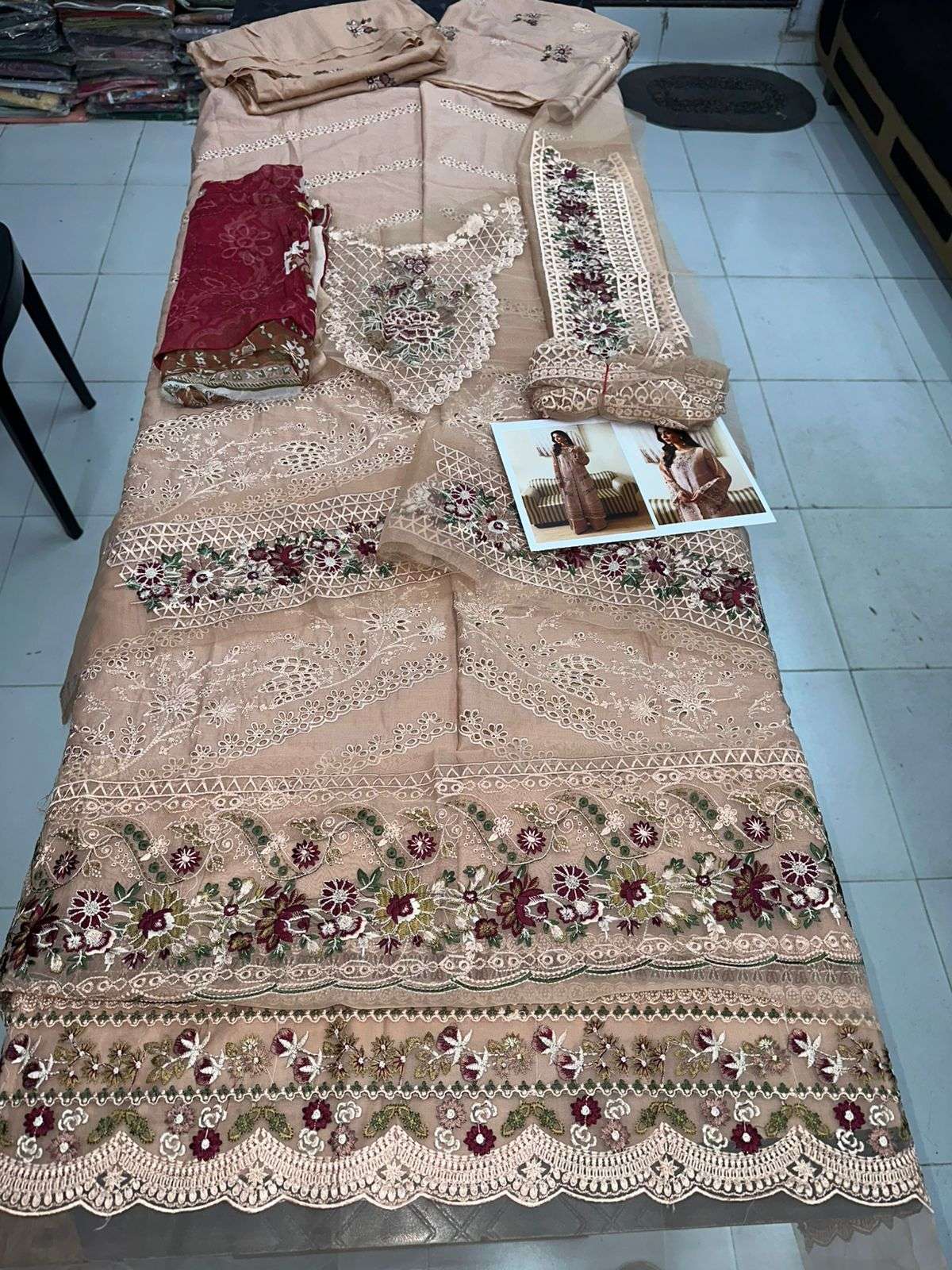 Riwayat Luxury Lawn Collection Vol - 14 By Ramsha - 04