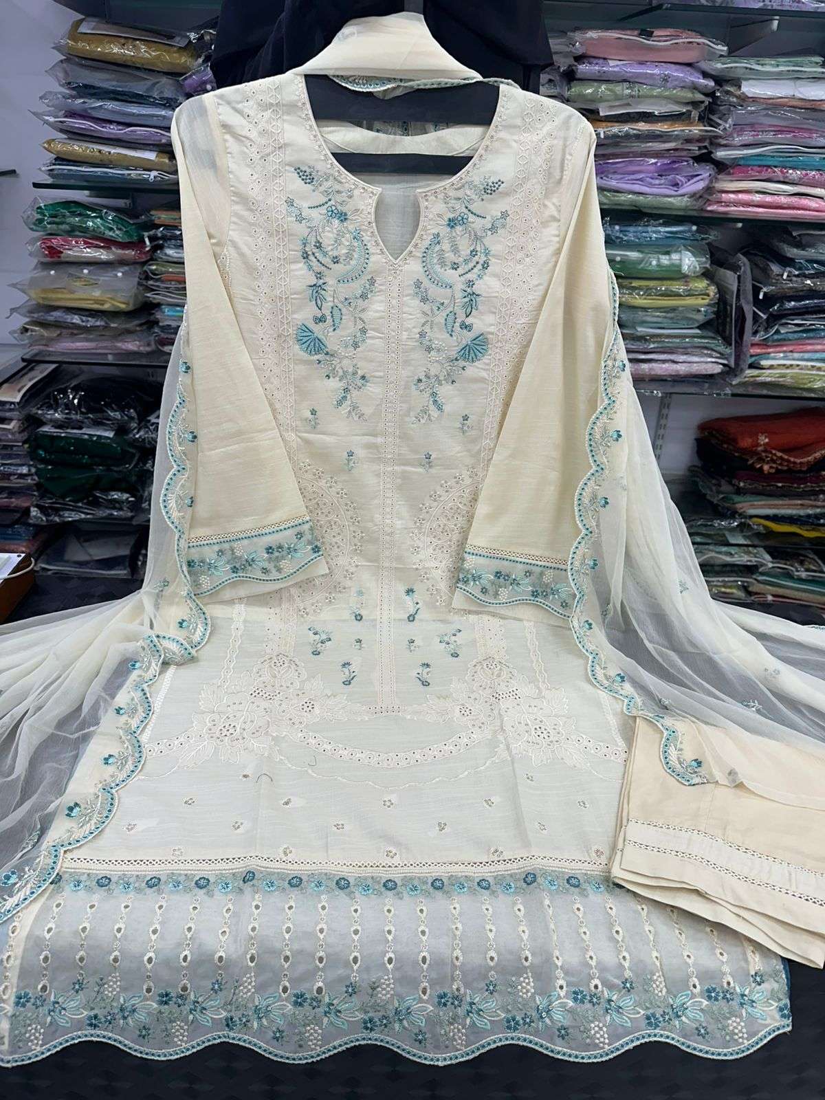 RTW Luxe Pret Lawn by Tawakkal-13