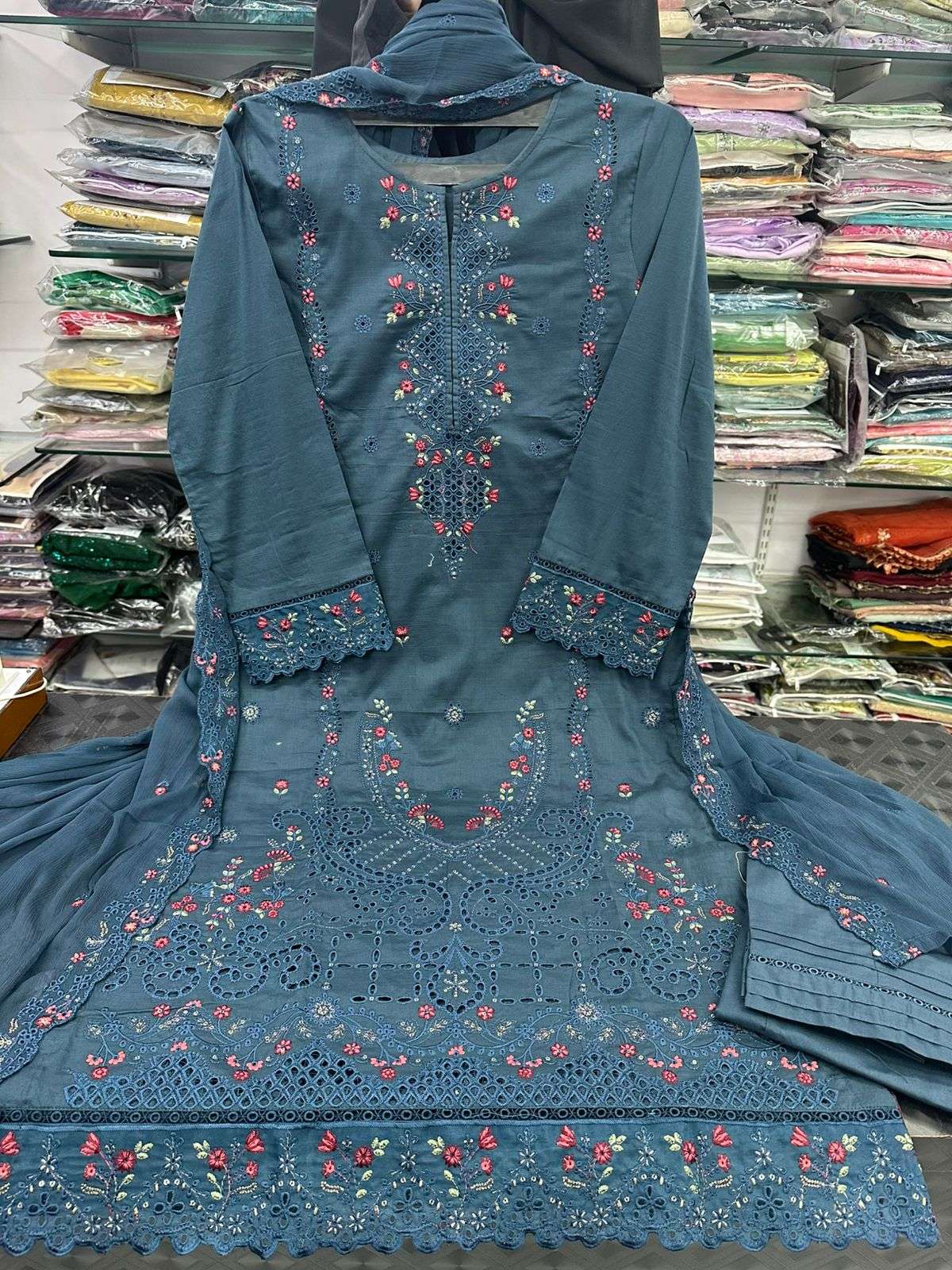 RTW Luxe Pret Lawn by Tawakkal-14