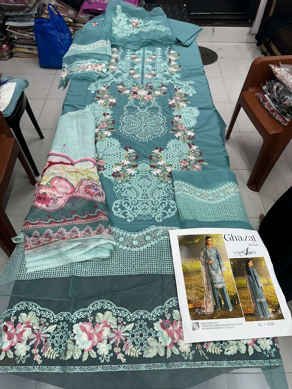 GHAZAL LUXURY LAWN VOL 6 BY RAMSHA-02