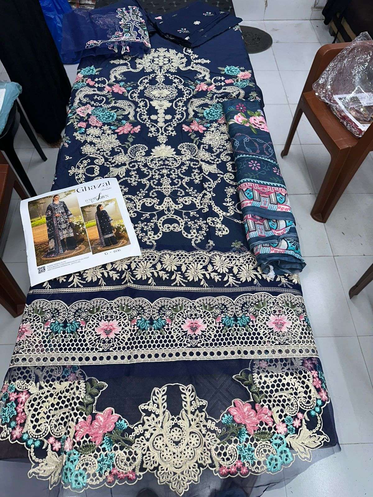 GHAZAL LUXURY LAWN VOL 6 BY RAMSHA-03