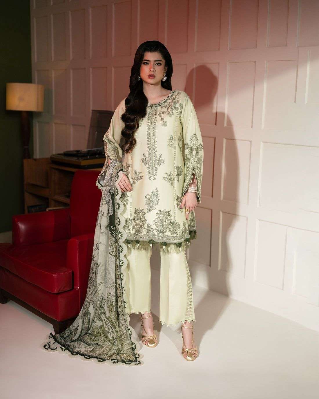 Le Premier Unstitched Embroidered Lawn 2026 by JADE-05