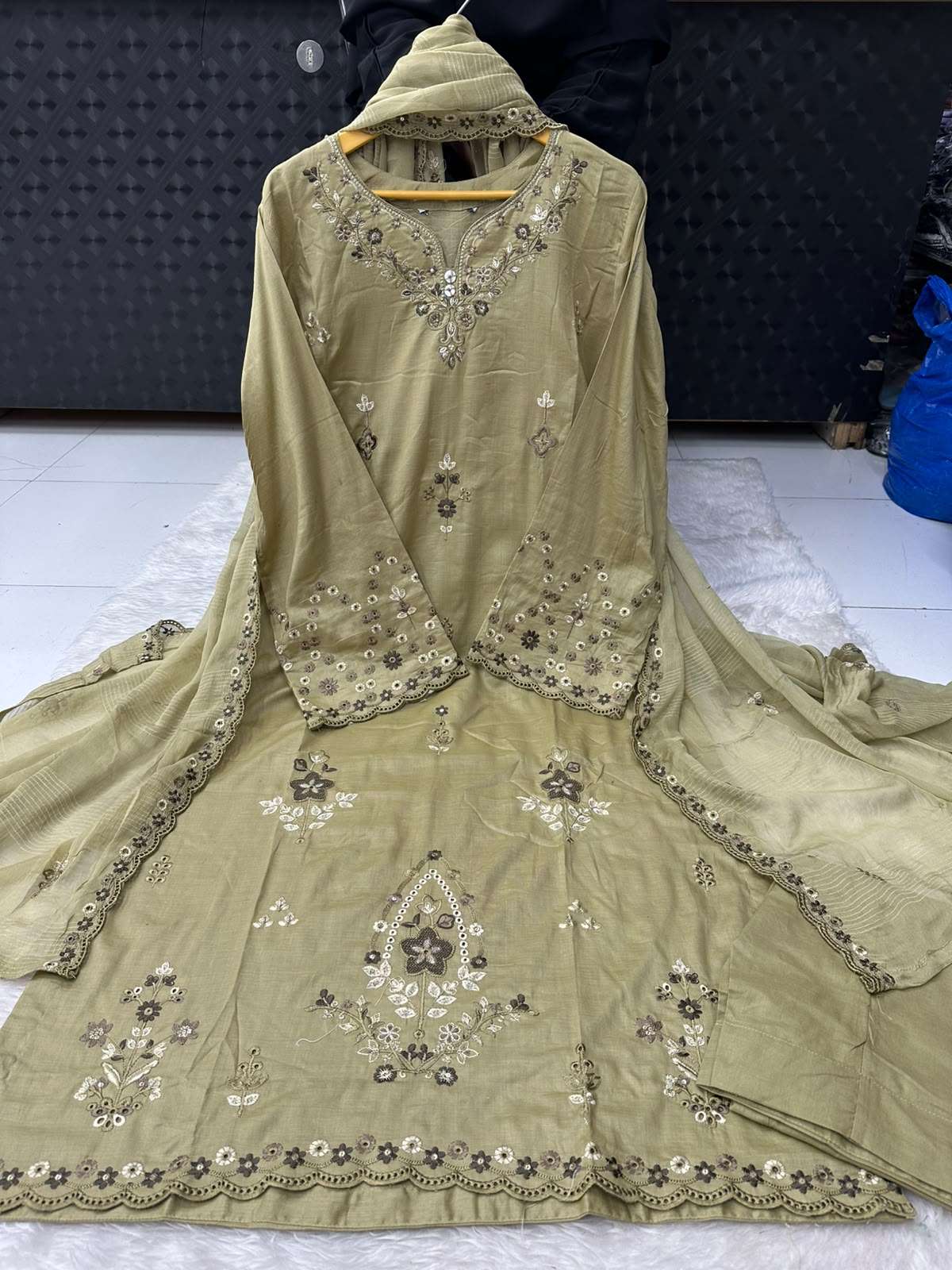RTW FANCY EXCLUSIVE EMBROIDERED FORMAL LAWN COLLECTION BY TAWAKKAL PRINT - 01