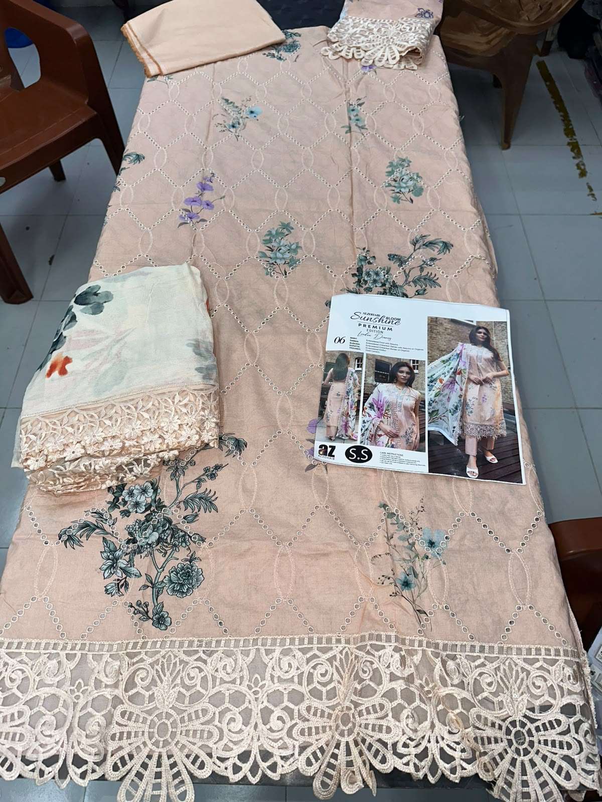 SUNSHINE BLOOM PREMIUM EDITION LONDON DIARIES BY AL ZOHAIB TEXTILES - 10