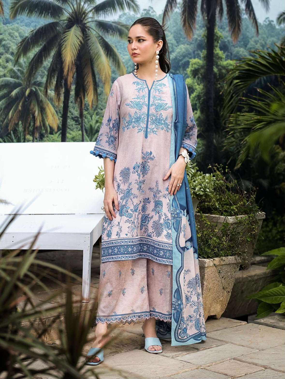 AYESHA IBRAHIM LUXURY LAWN EMBROIDERED COLLECTION BY REGALIA - 04