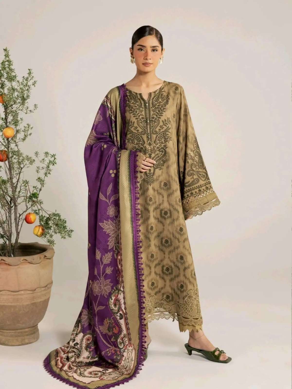 DAHLIA EMBROIDERED VISCOSE SLUB COLLECTION BY DARIA - 04