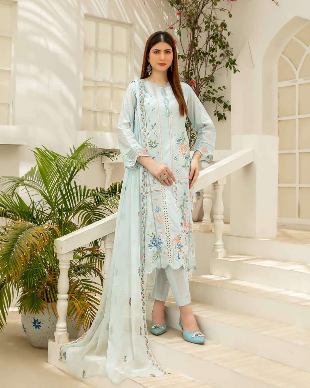 ELSION LAWN MODEL PIC BY TAWAKKAL - 04