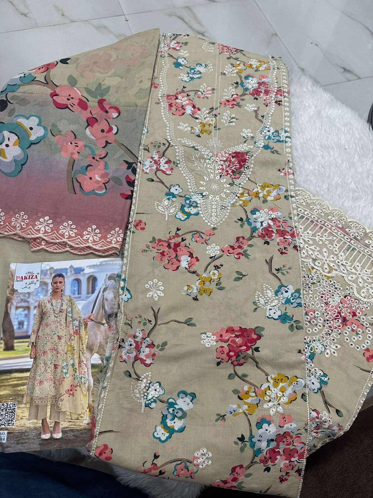 HUMDUM VOL - 19 OPEN PICS BY PAKIZA PRINTS - 01 - 11