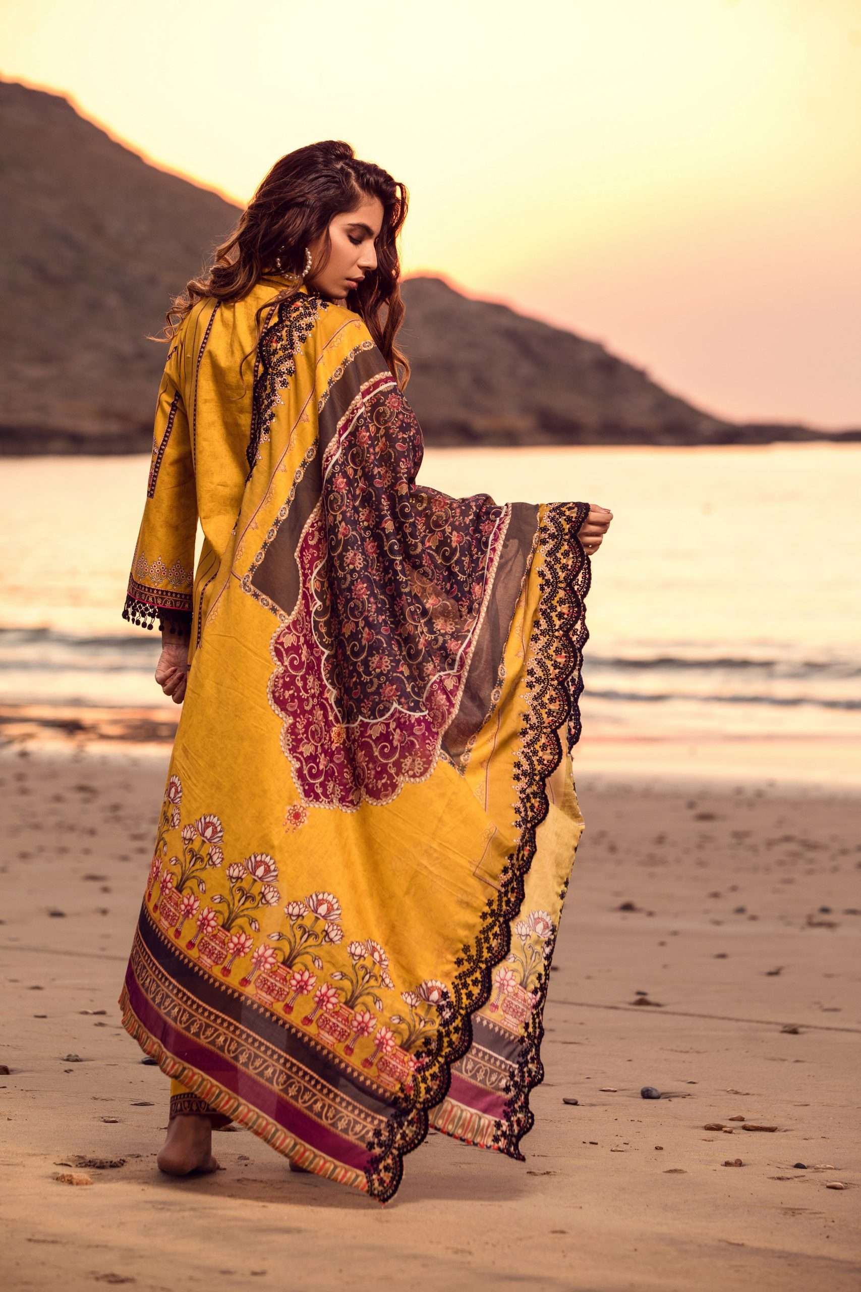 Iman Exclusive Embroidered Lawn Collection 2020 by Regalia Textile 05B