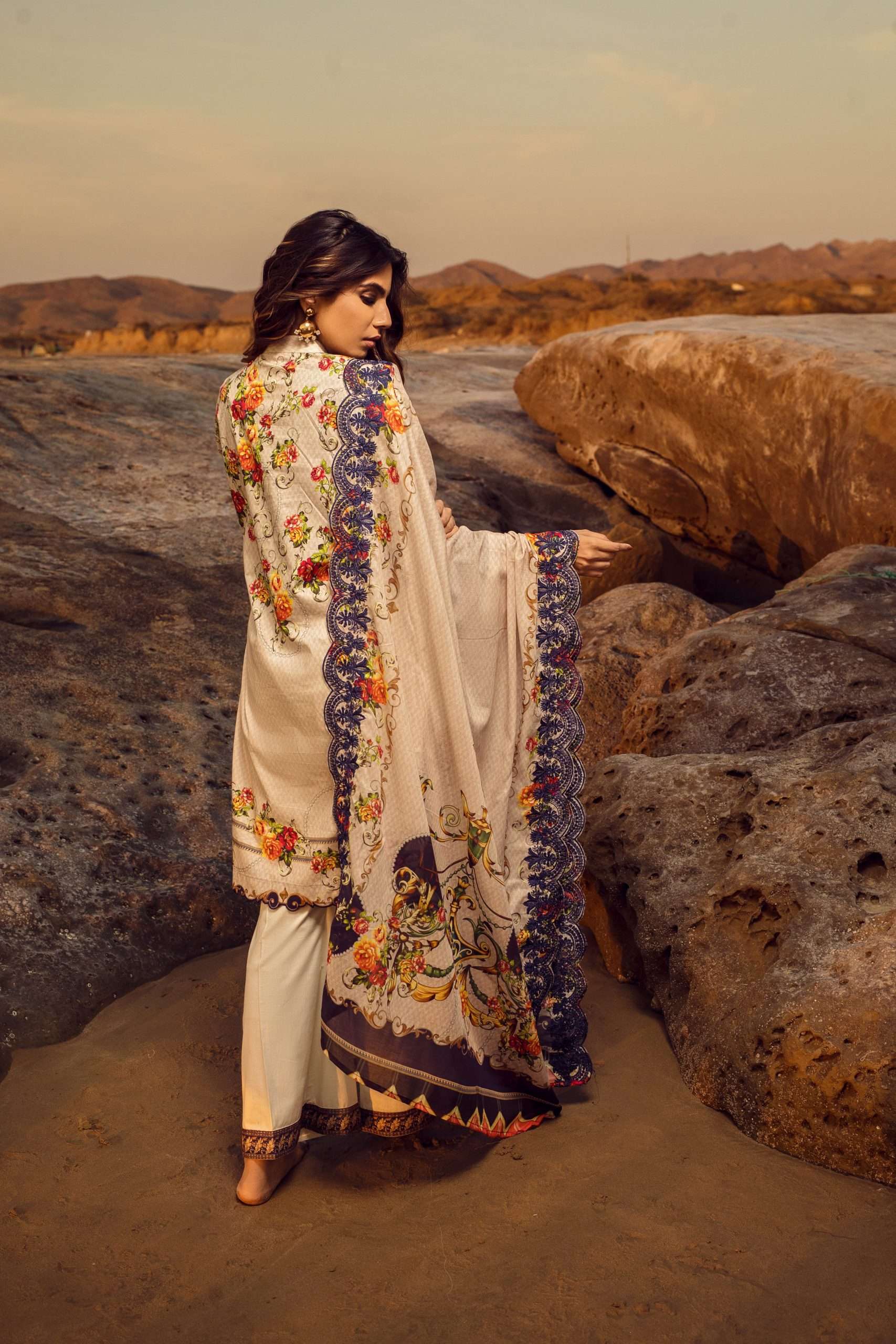 Iman Exclusive Embroidered Lawn Collection 2020 by Regalia Textile 07A