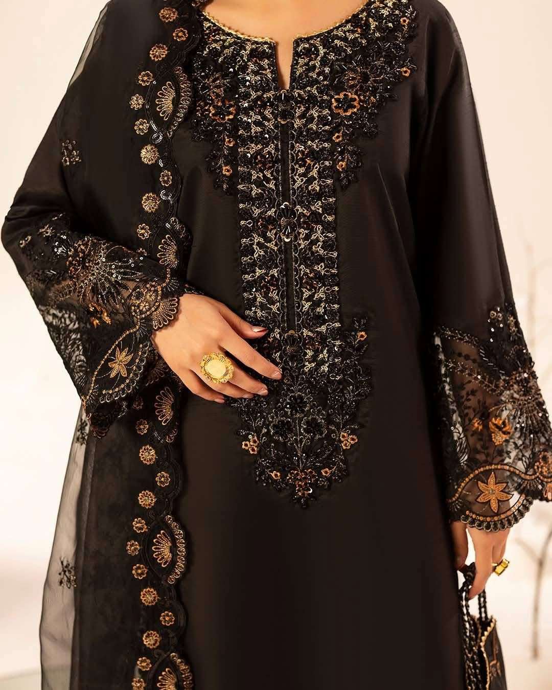 Embroidered Luxury Festive Collection Ready to Wear by Zahra Rubab-05