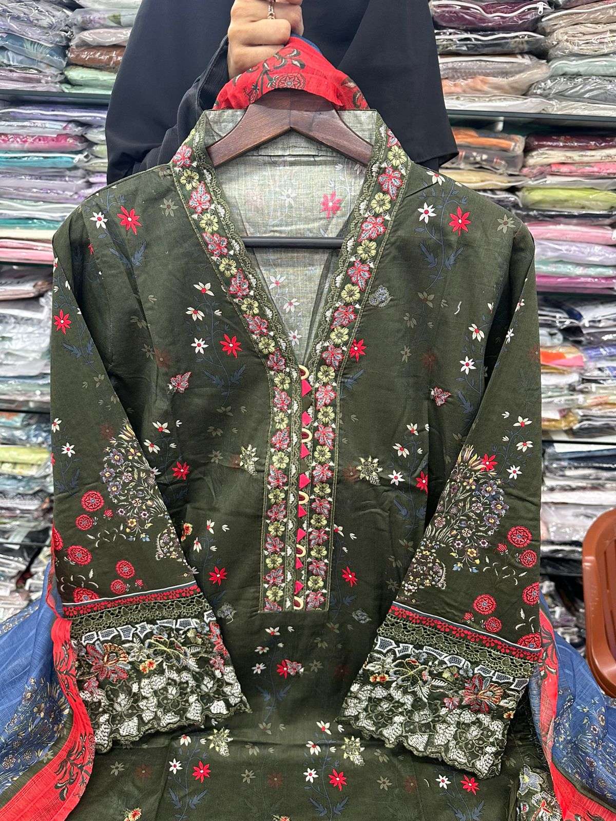 MUNIRA DESIGNERS LAWN BY RTW-03