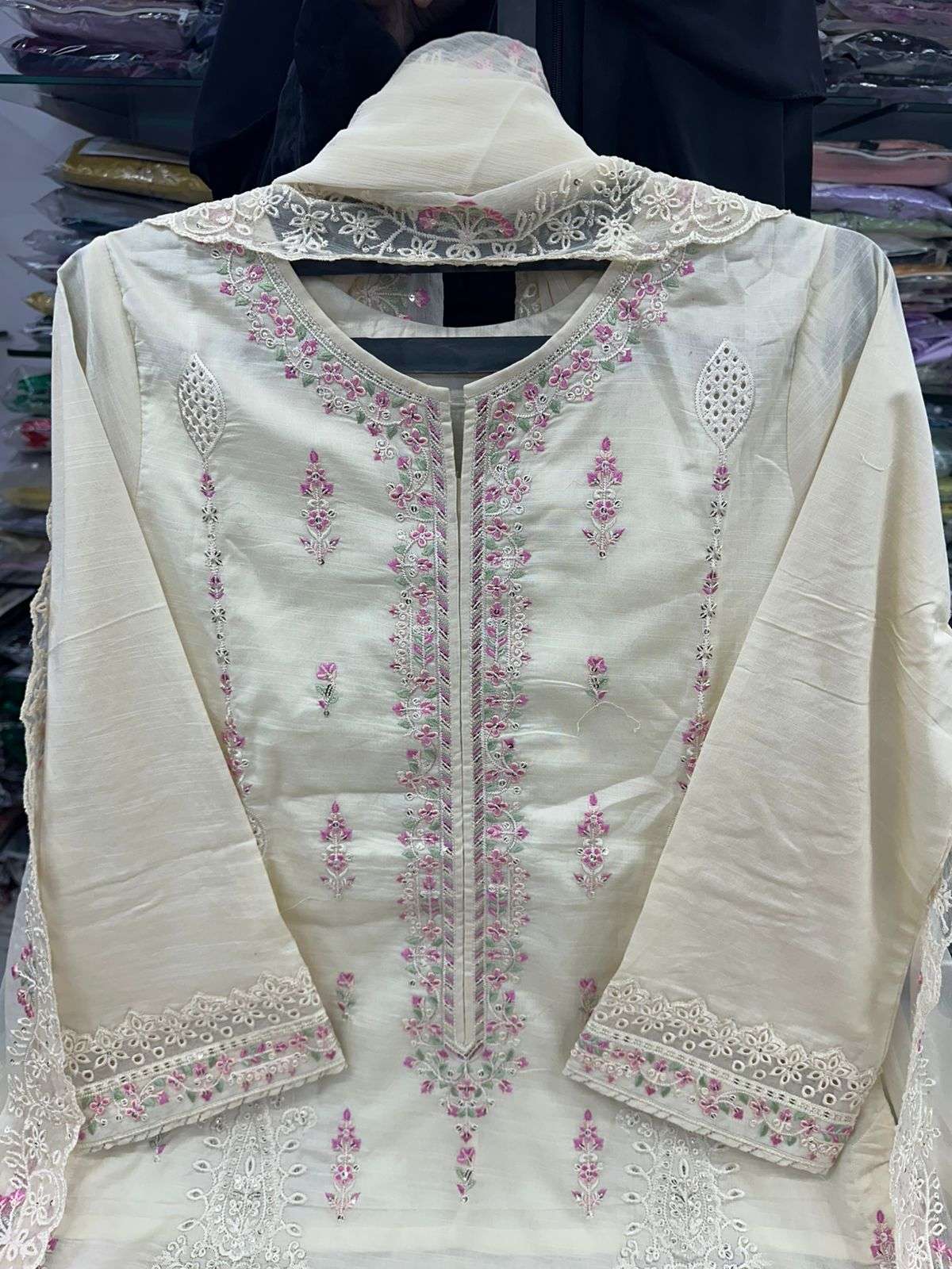 RTW Luxe Pret Lawn by Tawakkal-12